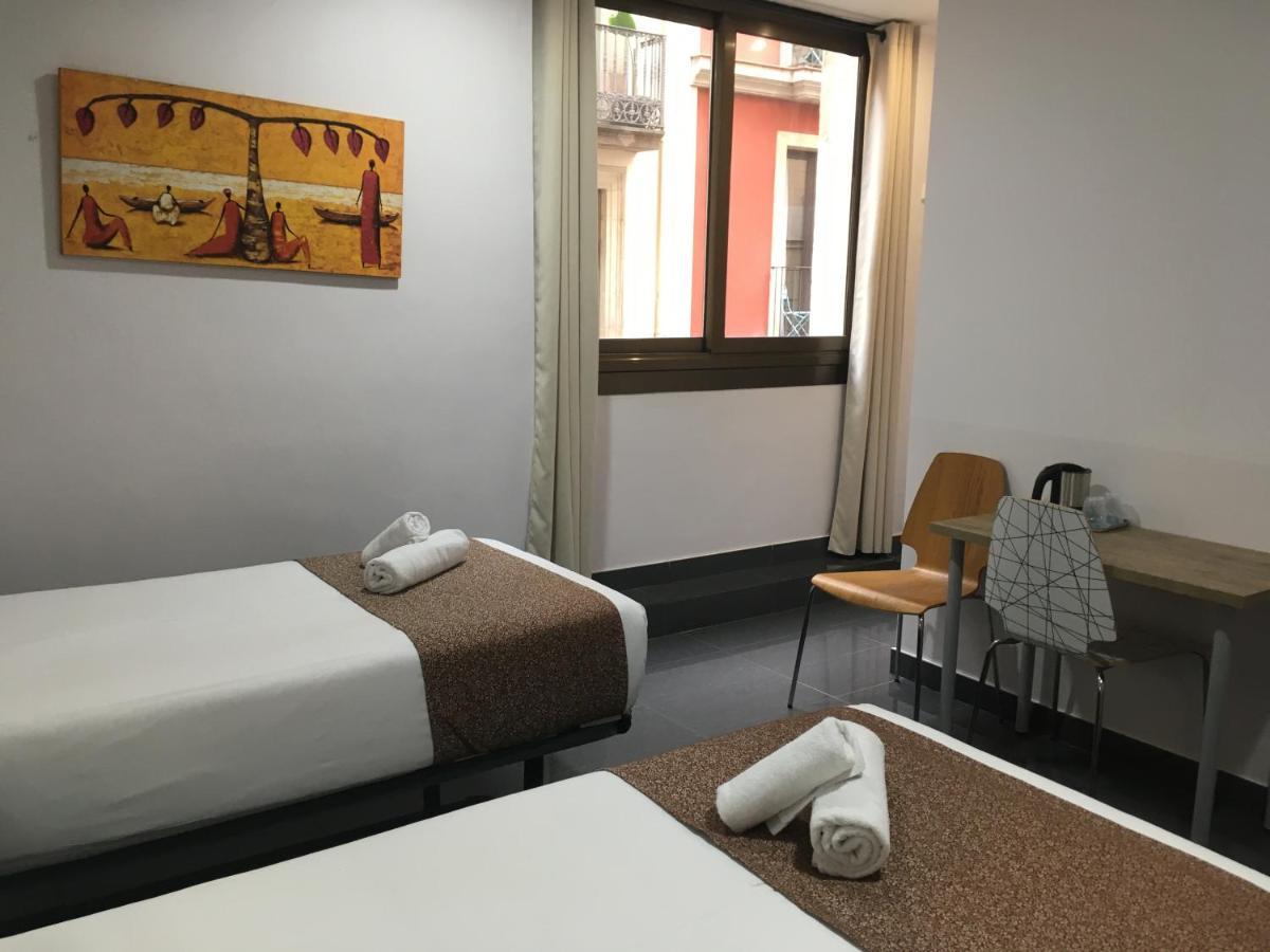 Hostal Levante Barcelona Exterior photo